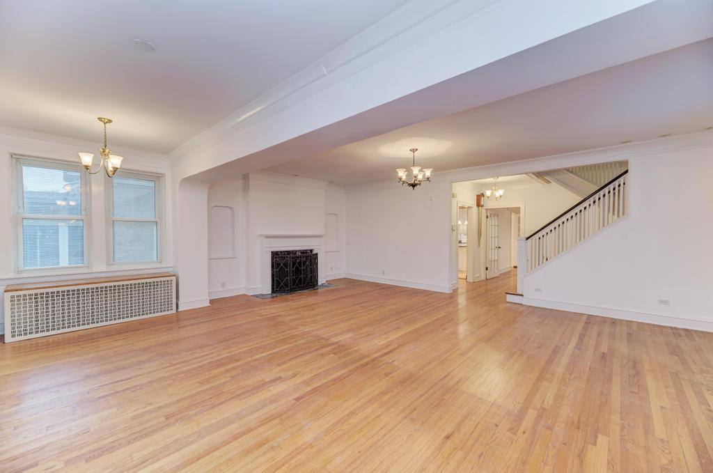 Apartment for rent at 6833 S Cregier Ave, Chicago, IL 60649