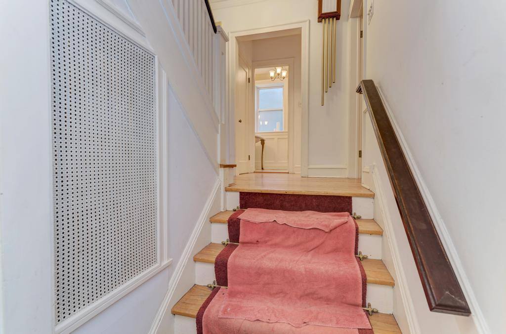 Apartment for rent at 6833 S Cregier Ave, Chicago, IL 60649