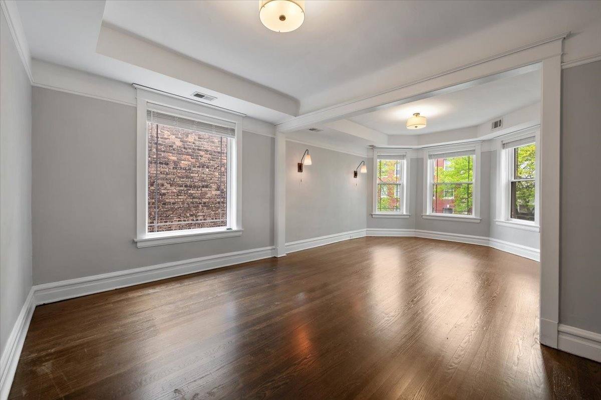 Apartment for rent at 5331 N Winthrop Ave #3, Chicago, IL 60640