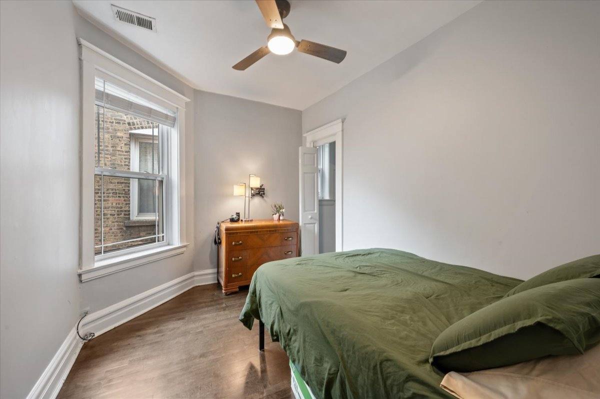 Apartment for rent at 5331 N Winthrop Ave #3, Chicago, IL 60640