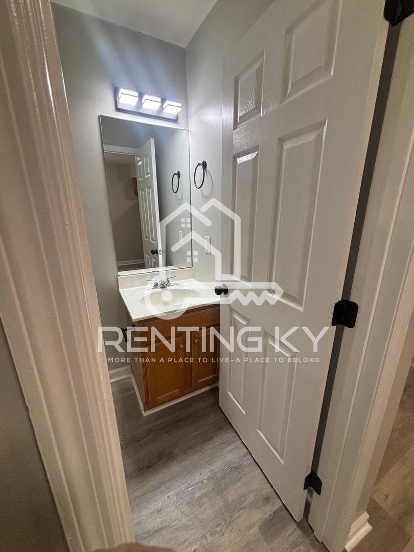 Townhouse for rent at 1027 Brooklyn Blvd, Berea, KY 40403