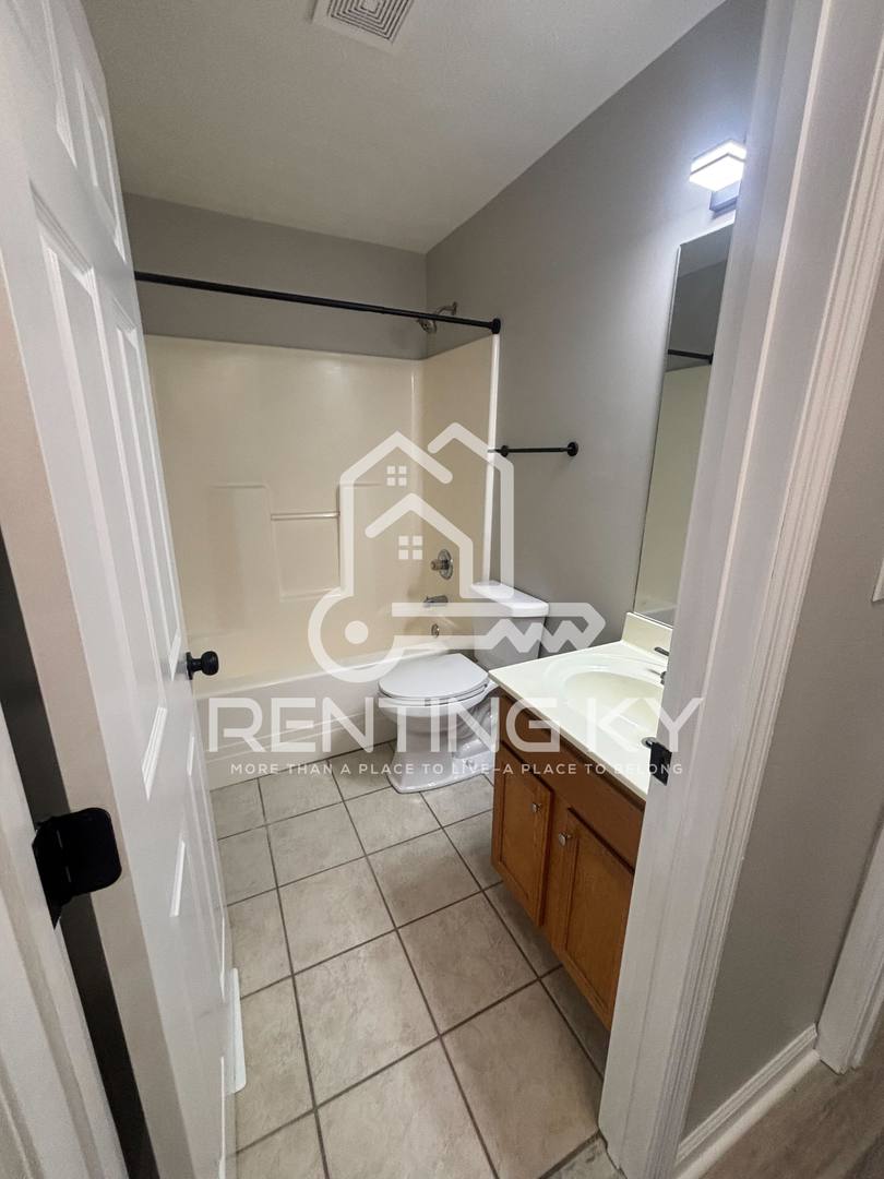 Townhouse for rent at 1027 Brooklyn Blvd, Berea, KY 40403