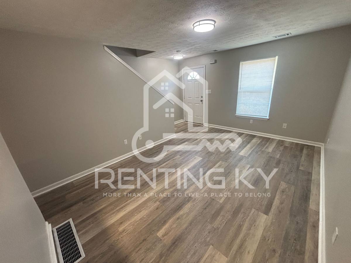Townhouse for rent at 1027 Brooklyn Blvd, Berea, KY 40403