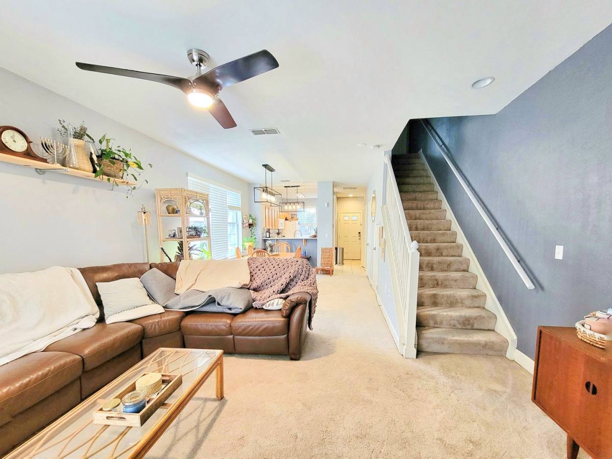 Condo for rent at 901 NW 21st Ave, Gainesville, FL 32609