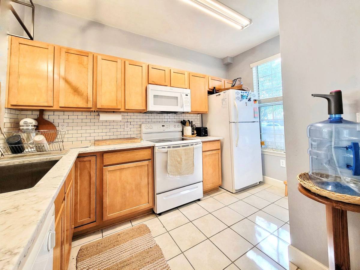 Condo for rent at 901 NW 21st Ave, Gainesville, FL 32609