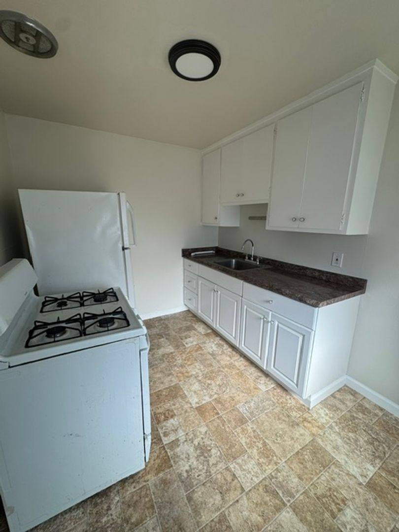 Apartment for rent at 1437 Ward St, Berkeley, CA 94702