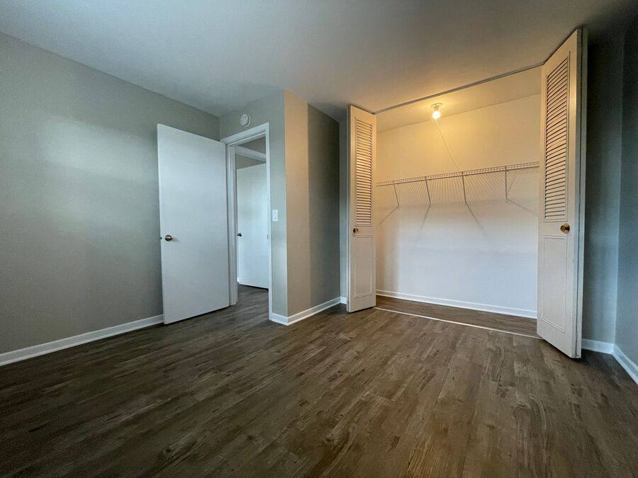 Apartment for rent at 5107 Washington St #31 R, Downers Grove, IL 60515