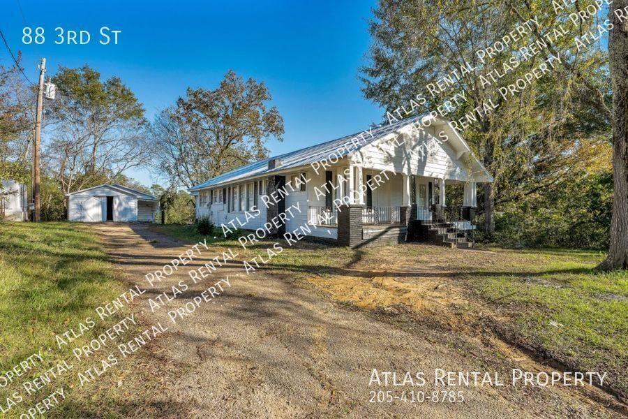 House for rent at 88 3rd St, Parrish, AL 35580