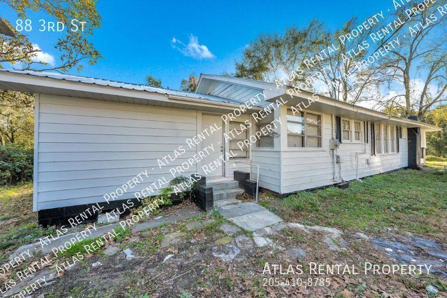 House for rent at 88 3rd St, Parrish, AL 35580