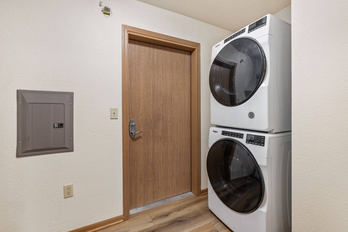 Apartment for rent at 2979, 3005 S Gate Dr, Hartford, WI 53027