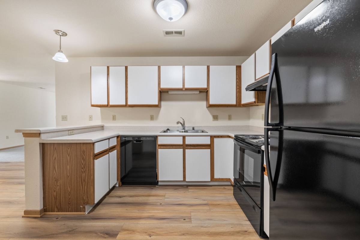 Apartment for rent at 2979, 3005 S Gate Dr, Hartford, WI 53027