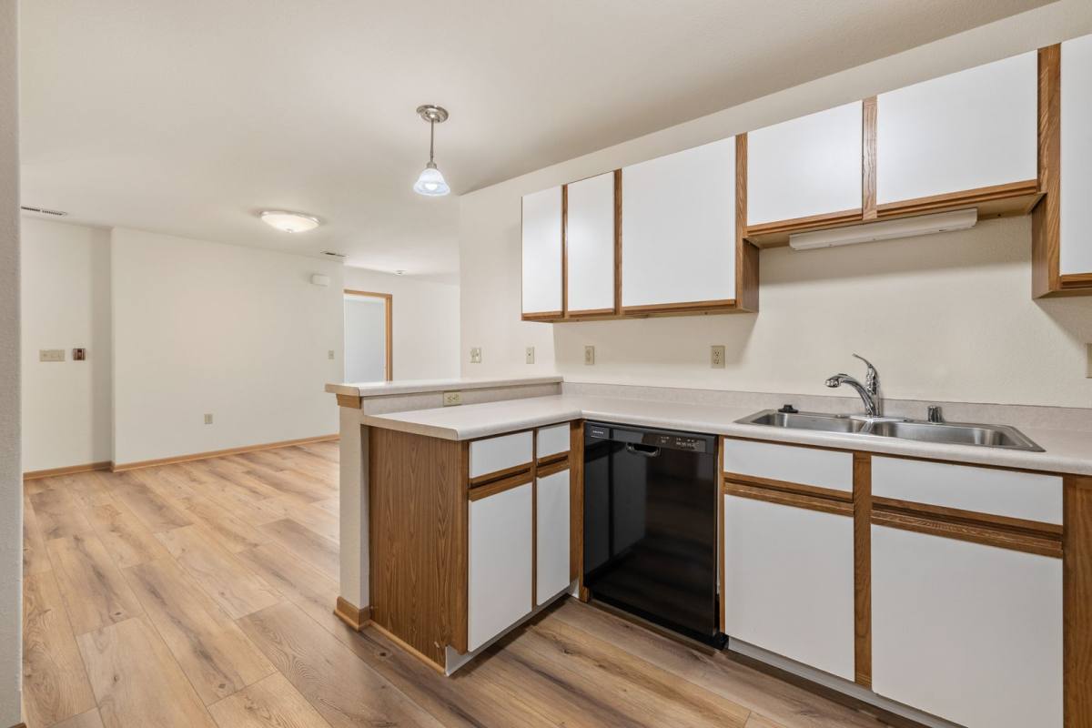 Apartment for rent at 2979, 3005 S Gate Dr, Hartford, WI 53027