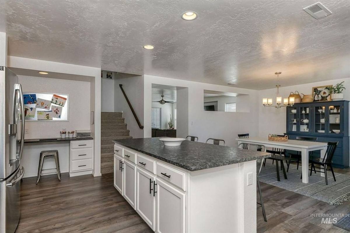House for rent at 733 S Flintstone Ave, Meridian, ID 83642