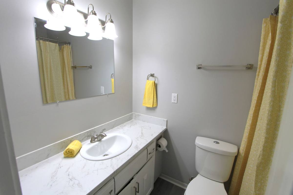 Apartment for rent at 802-808 W 23rd Ave, Bellevue, NE 68005