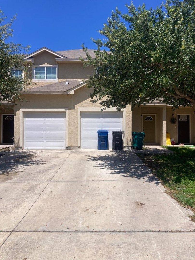 Apartment for rent at 14107 Volpi Dr, San Antonio, TX 78233