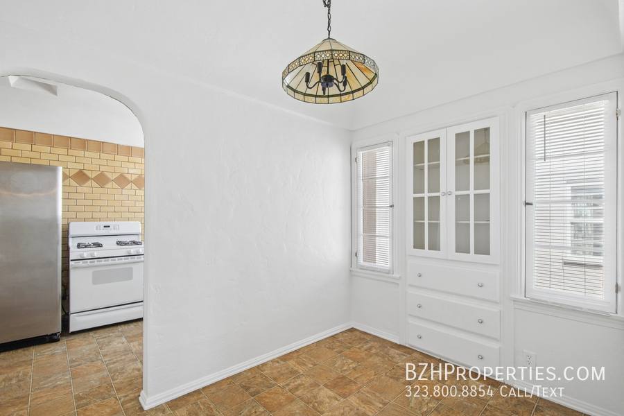 Apartment for rent at 9221 Alcott St #2, Los Angeles, CA 90035