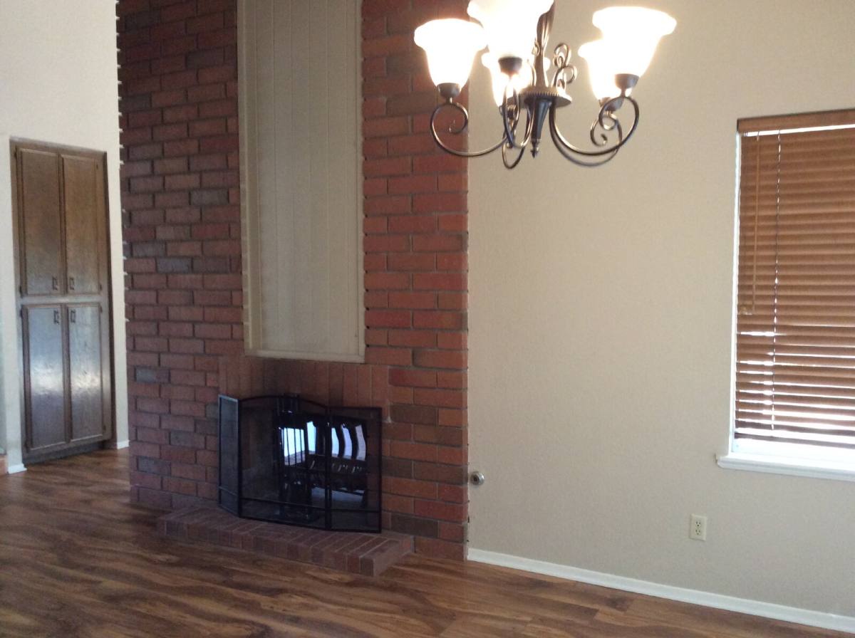 House for rent at 43430 Sierra Vista Dr, Lancaster, CA 93536