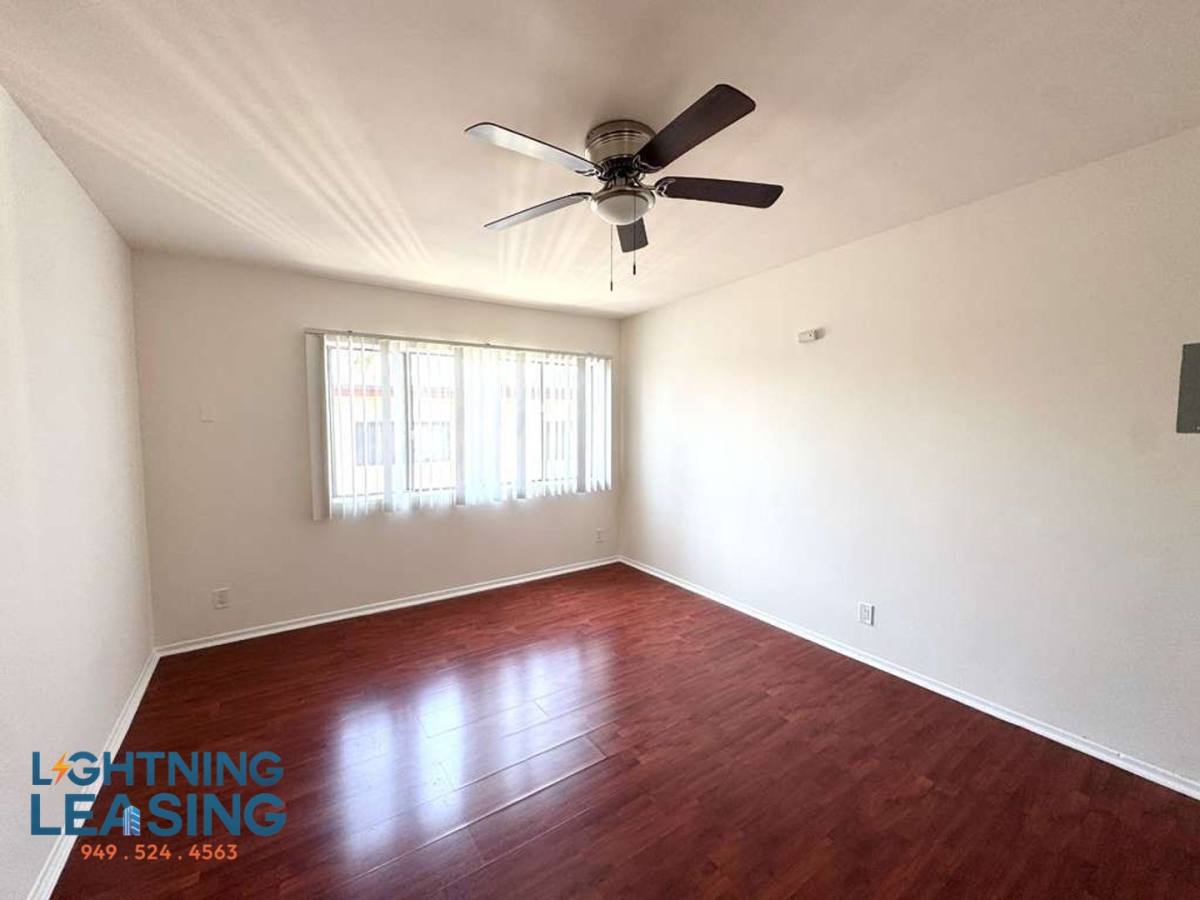 Apartment for rent at 946 S Carondelet St #16A, Los Angeles, CA 90006