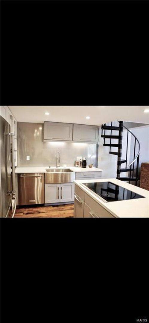 Apartment for rent at 4242 Laclede Ave, Saint Louis, MO 63108