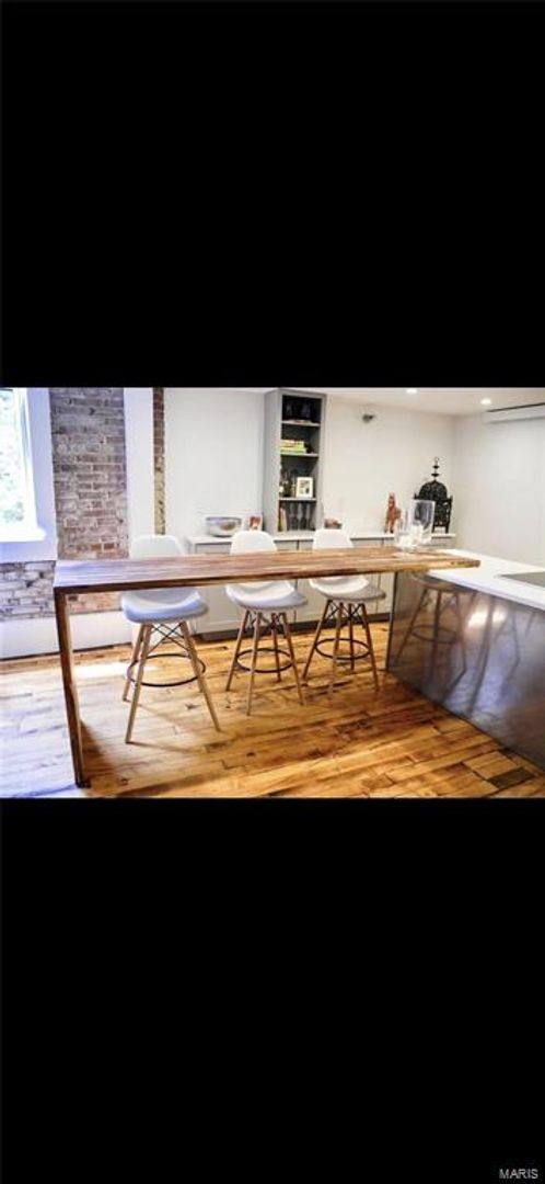 Apartment for rent at 4242 Laclede Ave, Saint Louis, MO 63108