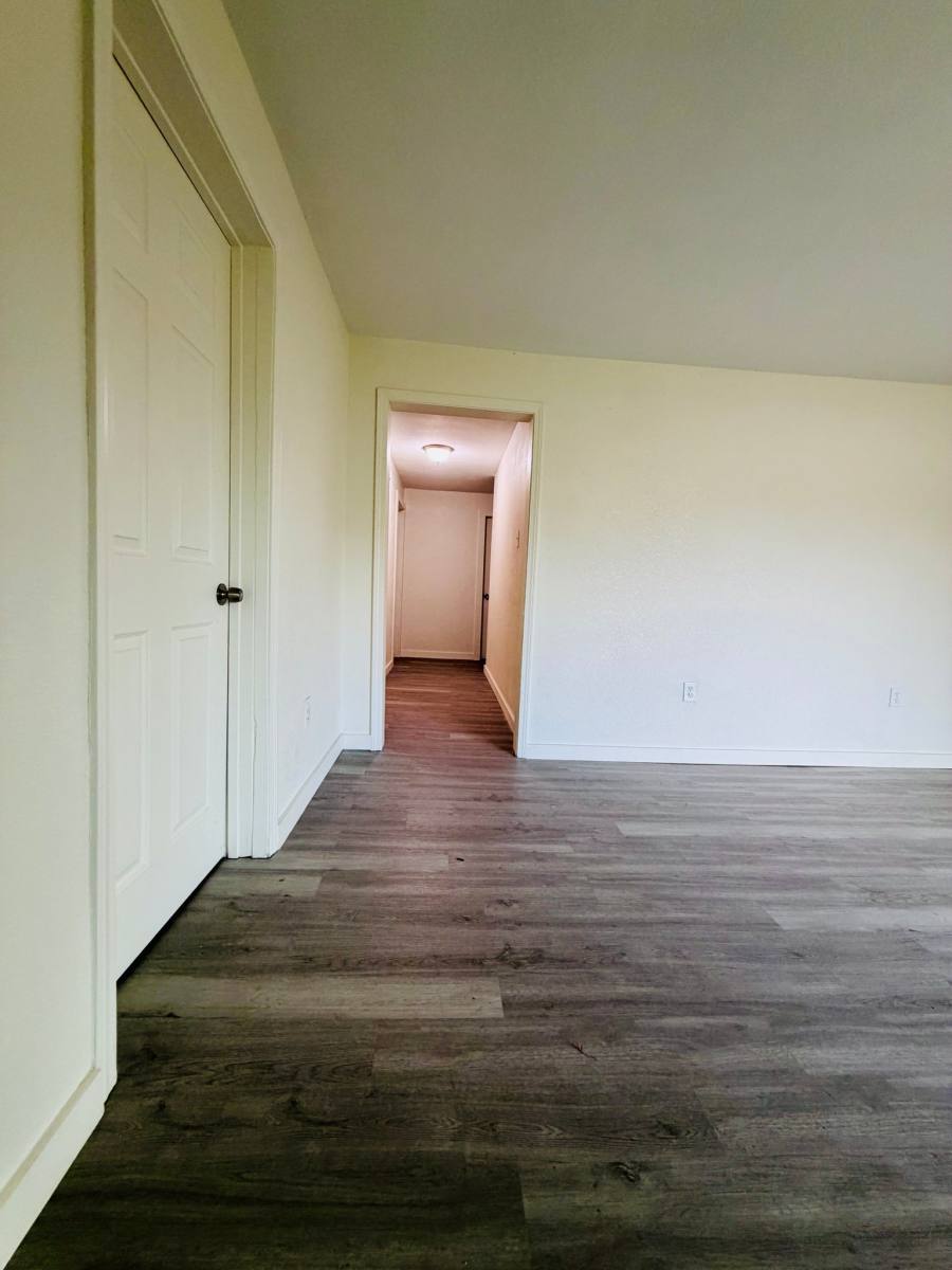 Apartment for rent at 2317-2319 Walnut St, Texarkana, TX 75501