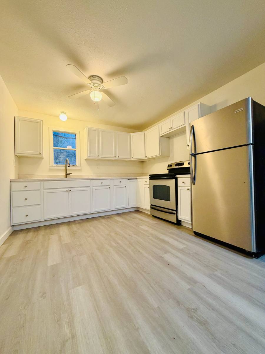 Apartment for rent at 2317-2319 Walnut St, Texarkana, TX 75501
