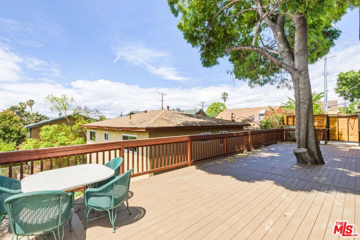 Apartment for rent at 2710 Bellevue Ave, Los Angeles, CA 90026