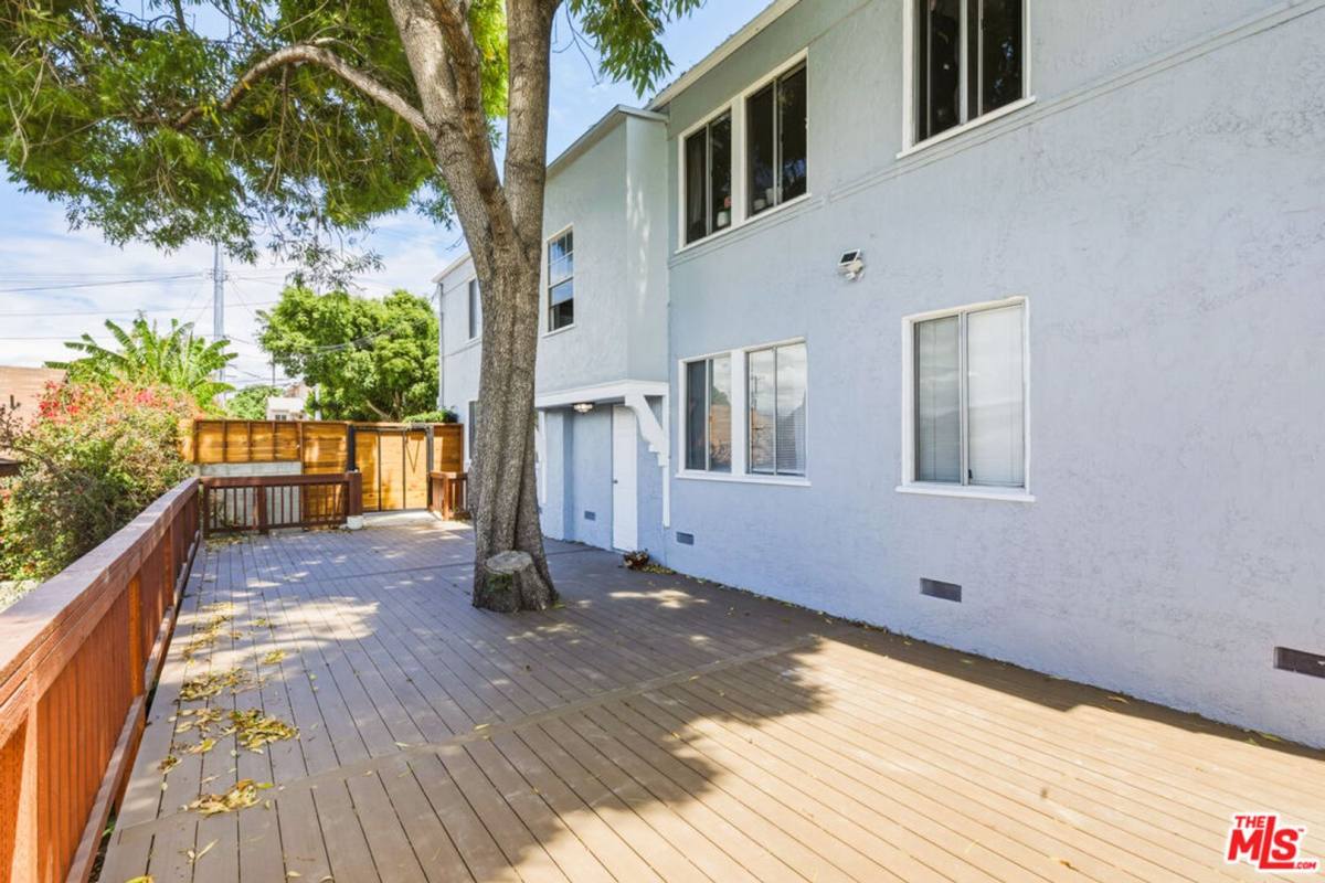 Apartment for rent at 2710 Bellevue Ave, Los Angeles, CA 90026