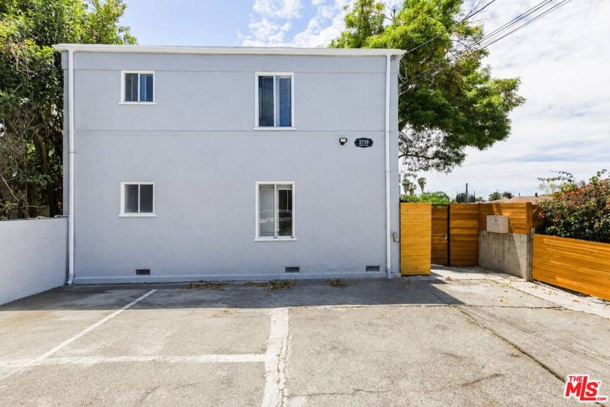 Apartment for rent at 2710 Bellevue Ave, Los Angeles, CA 90026