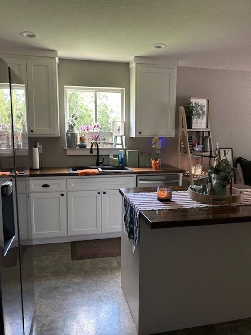 Apartment for rent at 733 Atkinson St, Blooming Grove, TX 76626