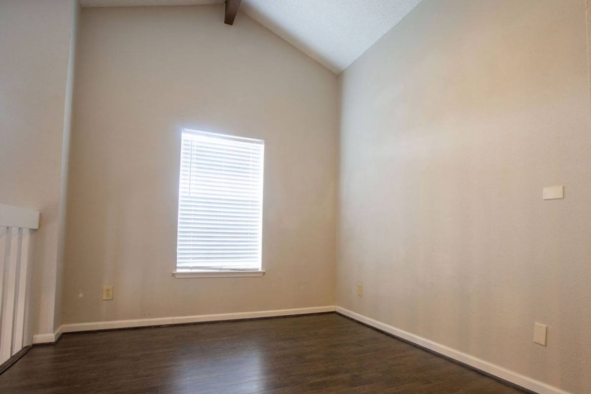 Townhouse for rent at 6392 Peacock Hills Dr, Houston, TX 77035
