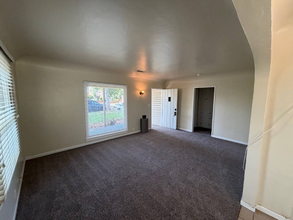 House for rent at 1055 W 22nd St, Merced, CA 95340