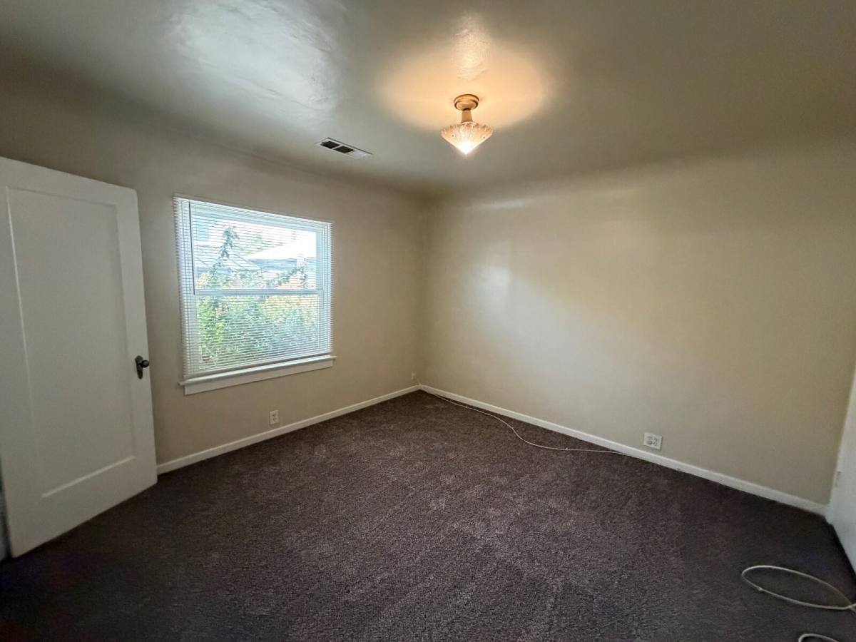 House for rent at 1055 W 22nd St, Merced, CA 95340