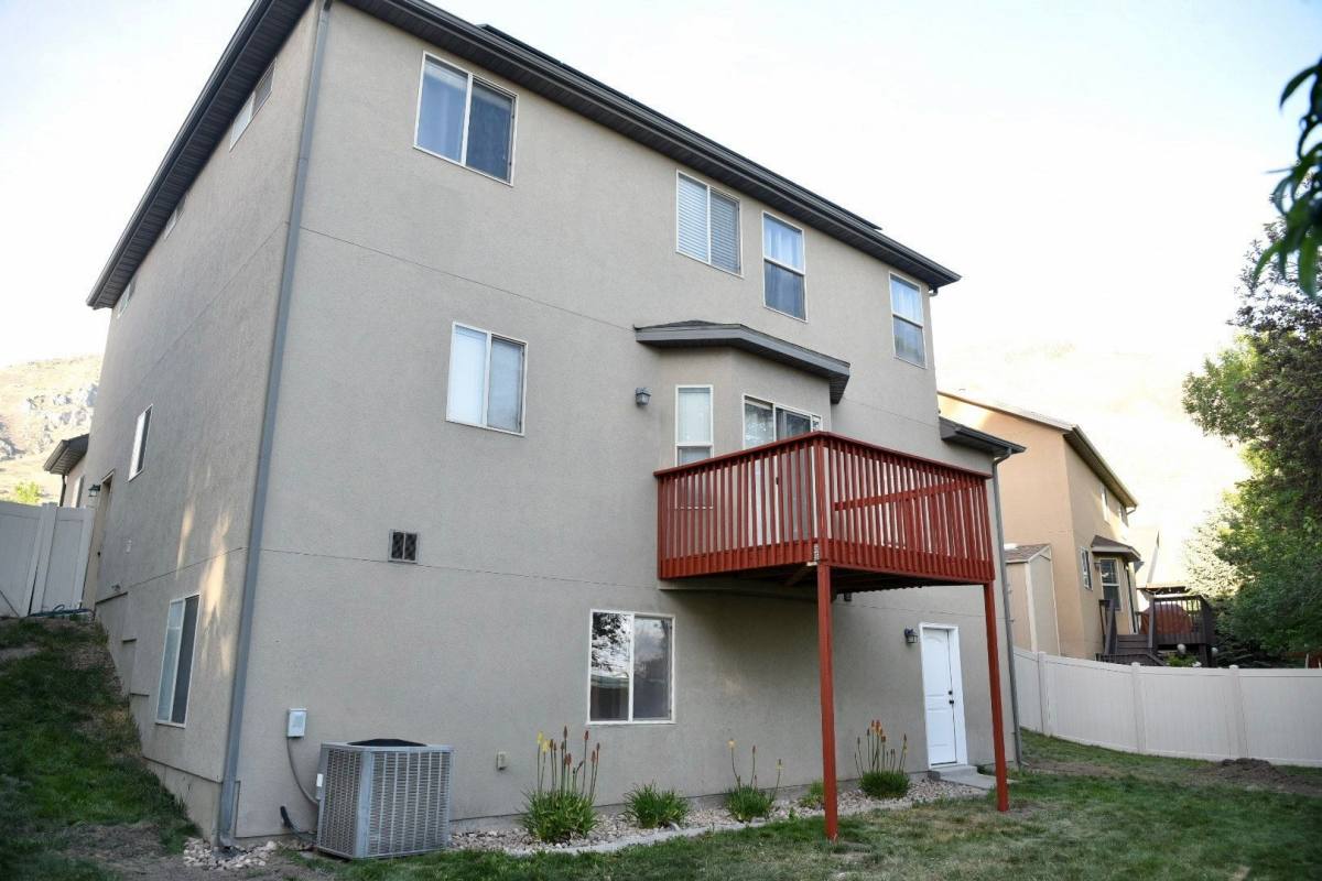 House for rent at 1034 Cinnamon Ridge Lane, Provo, UT 84606