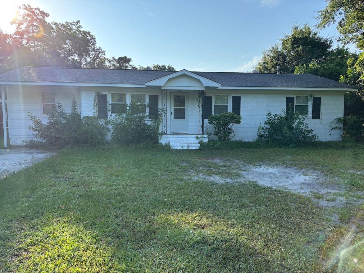House for rent at 222 Wood Dale, Wilmington, NC 28403