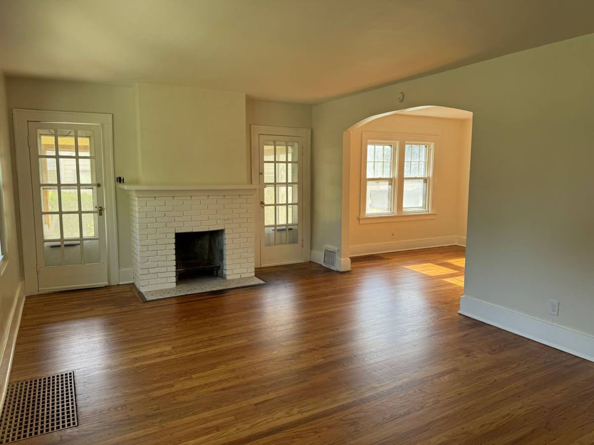Apartment for rent at 2708 Faraon St, Saint Joseph, MO 64501
