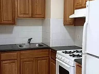 House for rent at 141-35 Pershing Crescent, Jamaica, NY 11435