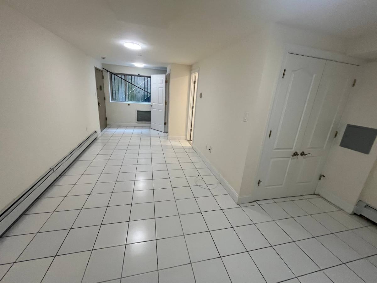 House for rent at 141-35 Pershing Crescent, Jamaica, NY 11435