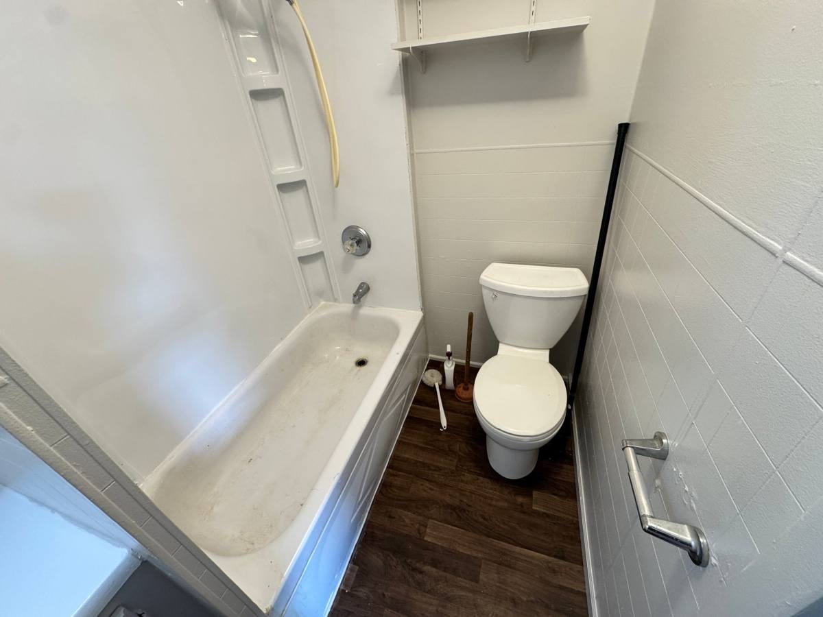 Apartment for rent at 202 S Detroit St 103 W Lafayette St4, Lagrange, IN 46761