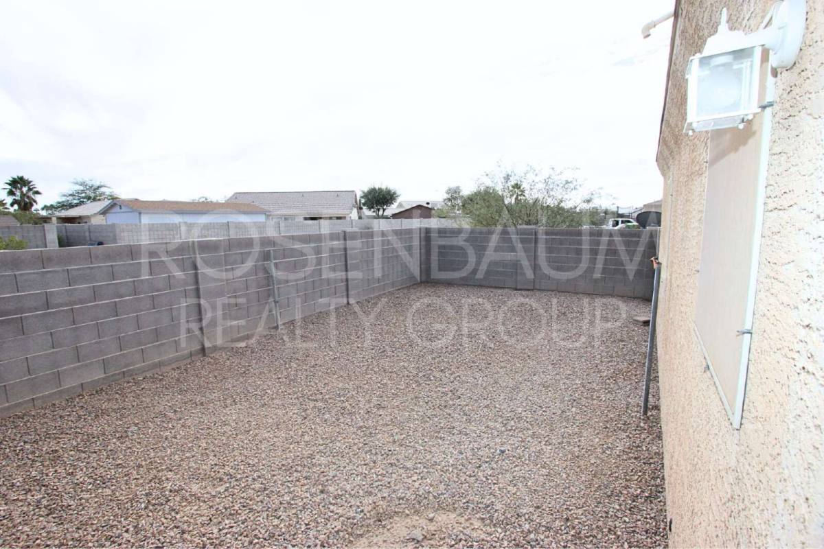 Townhouse for rent at 15588 S Yava Rd #B, Arizona City, AZ 85123