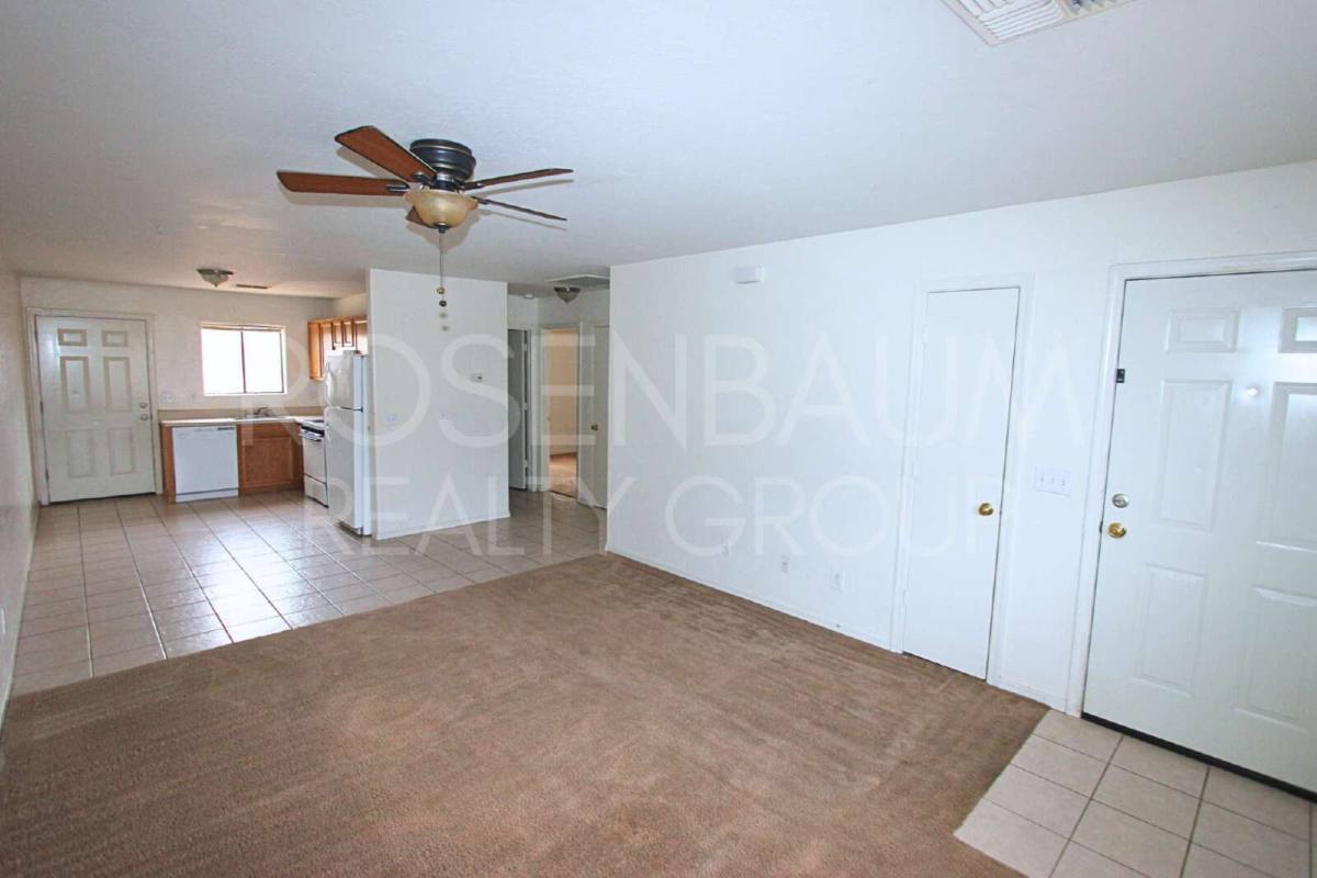 Townhouse for rent at 15588 S Yava Rd #B, Arizona City, AZ 85123