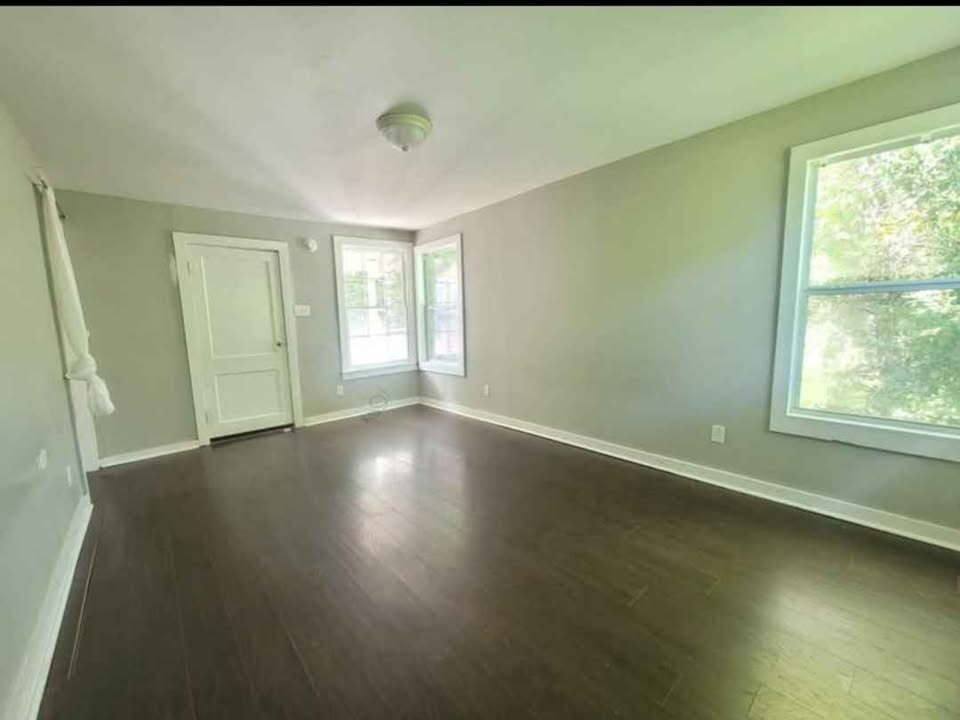 Apartment for rent at 703 W Houston St #B, Marshall, TX 75670