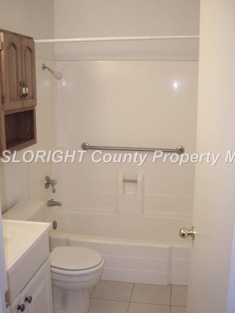 House for rent at 1705 Kings Dr, Paso Robles, CA 93446