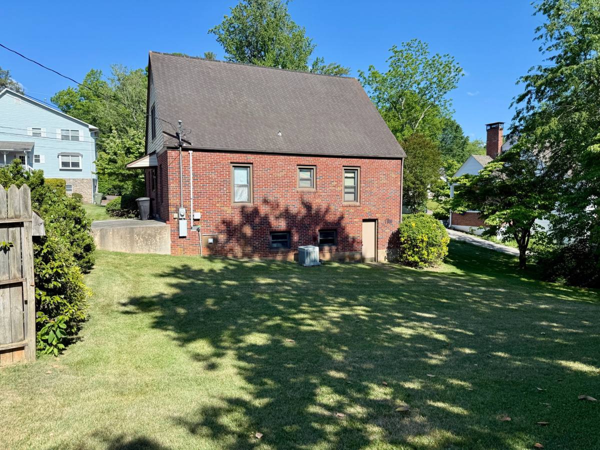 House for rent at 392 Bidwell St, Franklin, NC 28734