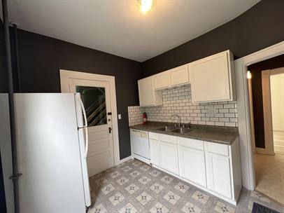 Apartment for rent at 1034 14th Ave SE #1, Minneapolis, MN 55414