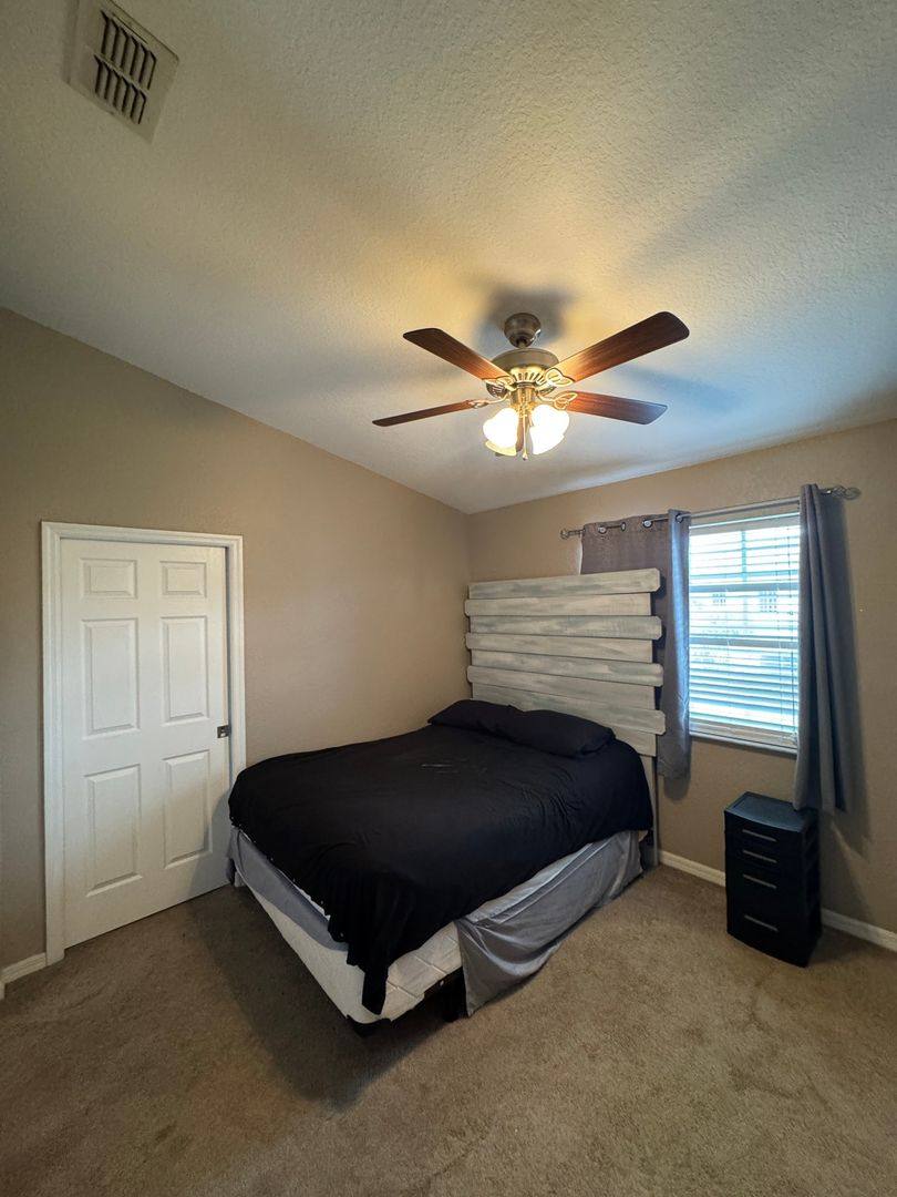 Townhouse for rent at 10063 Pacific Pines Ave, Fort Myers, FL 33966