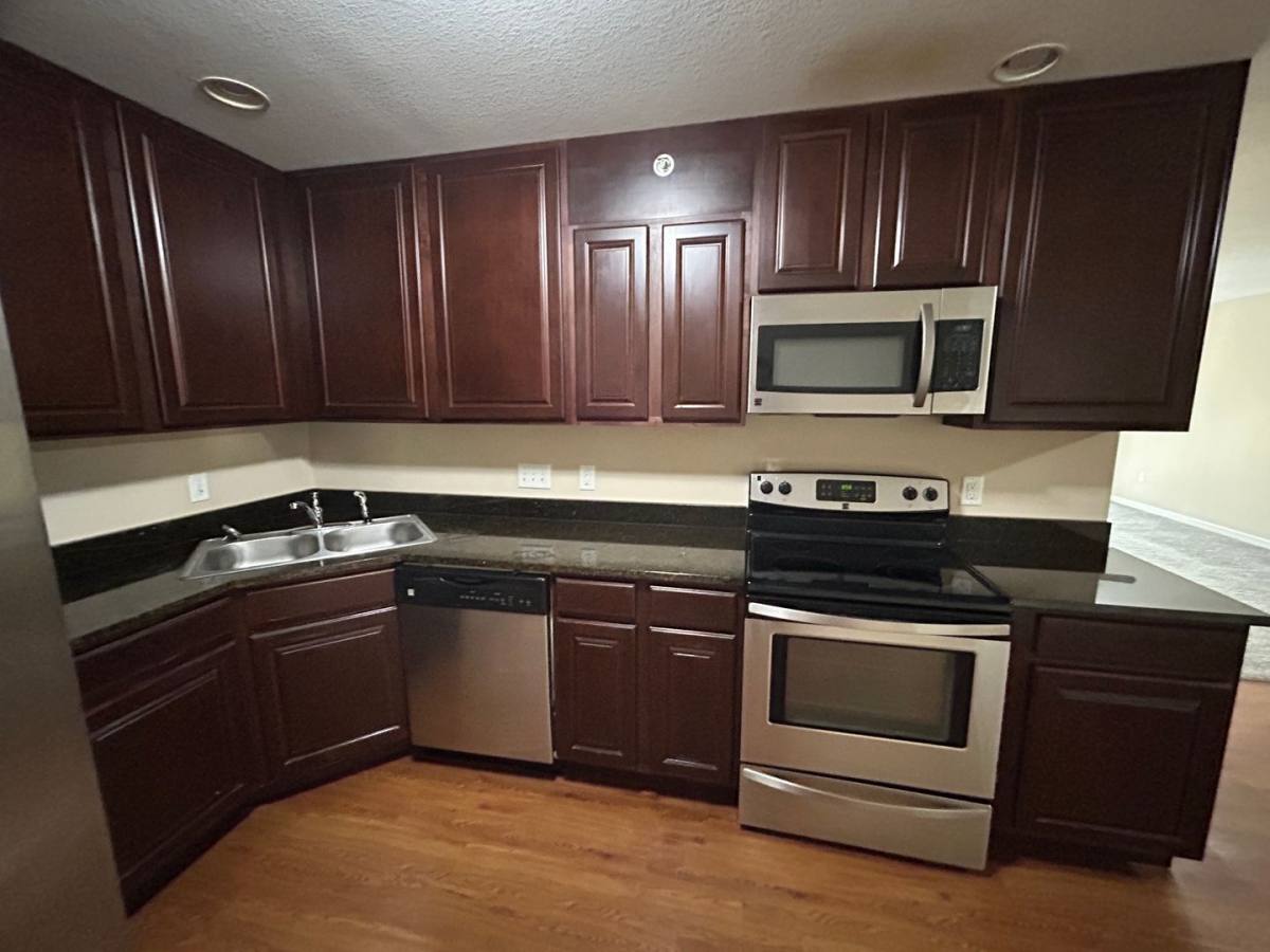 Apartment for rent at 600 E Ficklin St, Tuscola, IL 61953