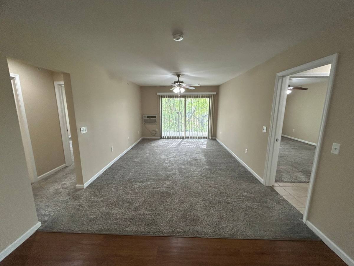 Apartment for rent at 600 E Ficklin St, Tuscola, IL 61953