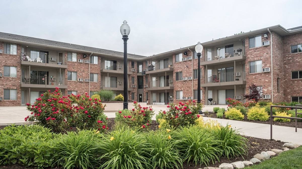 Apartment for rent at 600 E Ficklin St, Tuscola, IL 61953