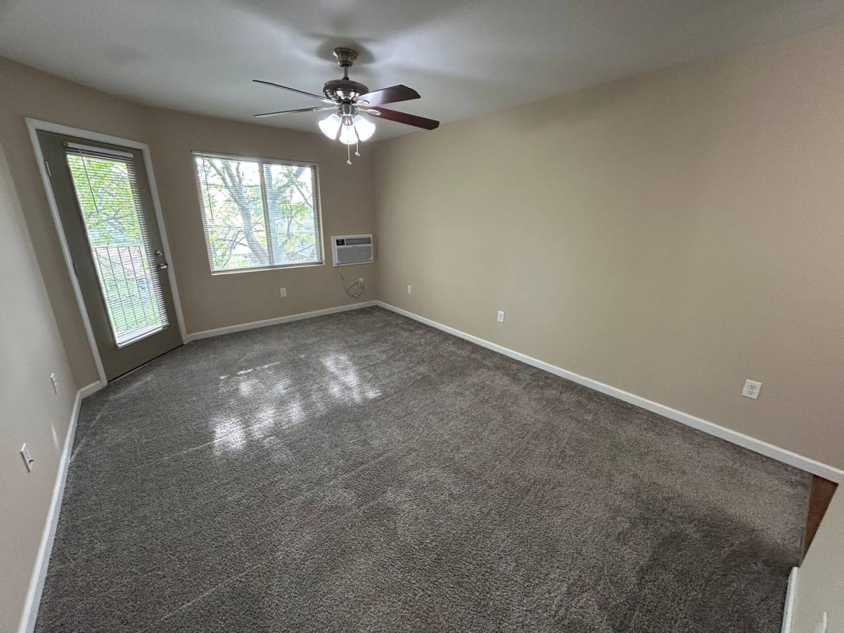 Apartment for rent at 600 E Ficklin St, Tuscola, IL 61953